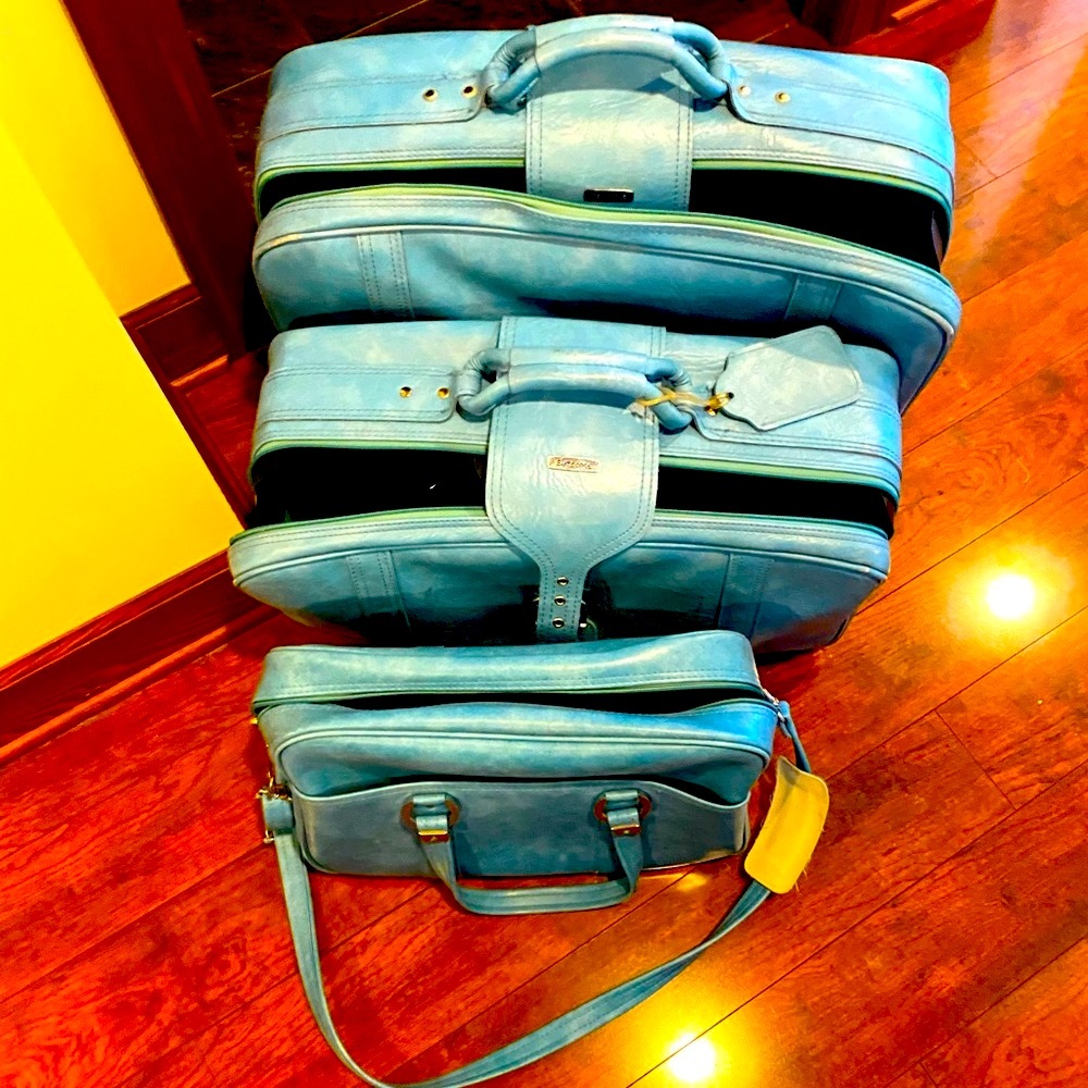 Vintage Baby Blue Samsonite Luggage / Suitcase Set